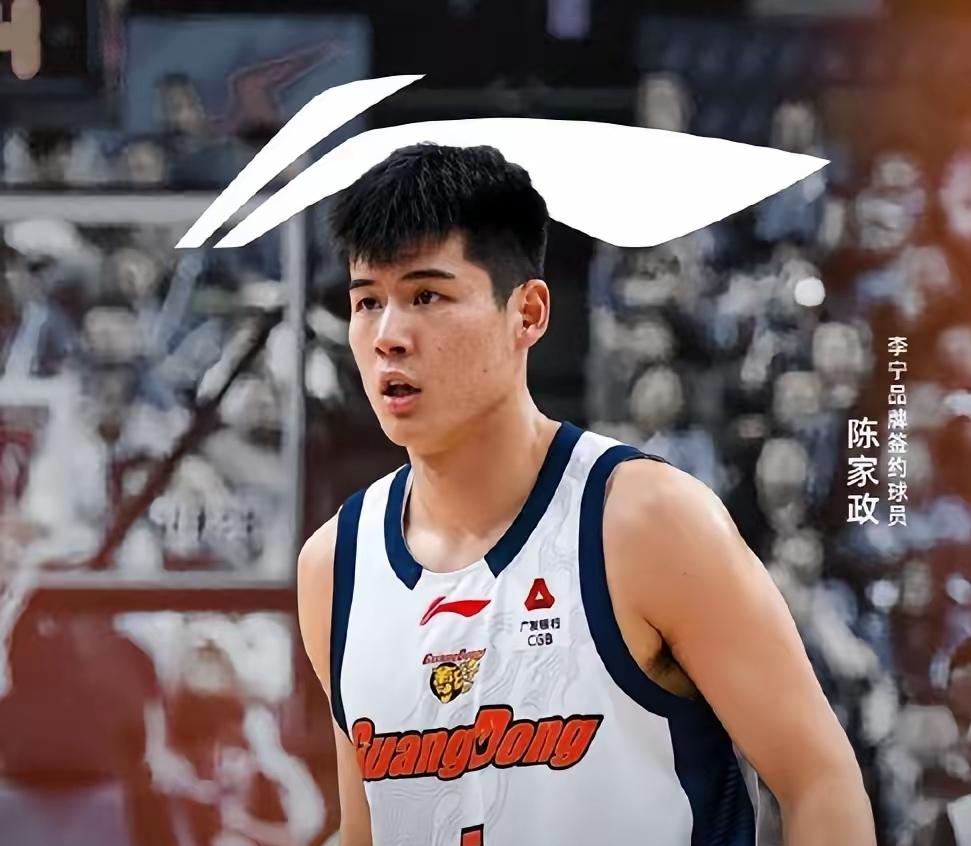 陈家政赌对了！朱芳雨画的“大饼”看来不是虚的！
作为一名高中生，朱芳雨将陈家政签