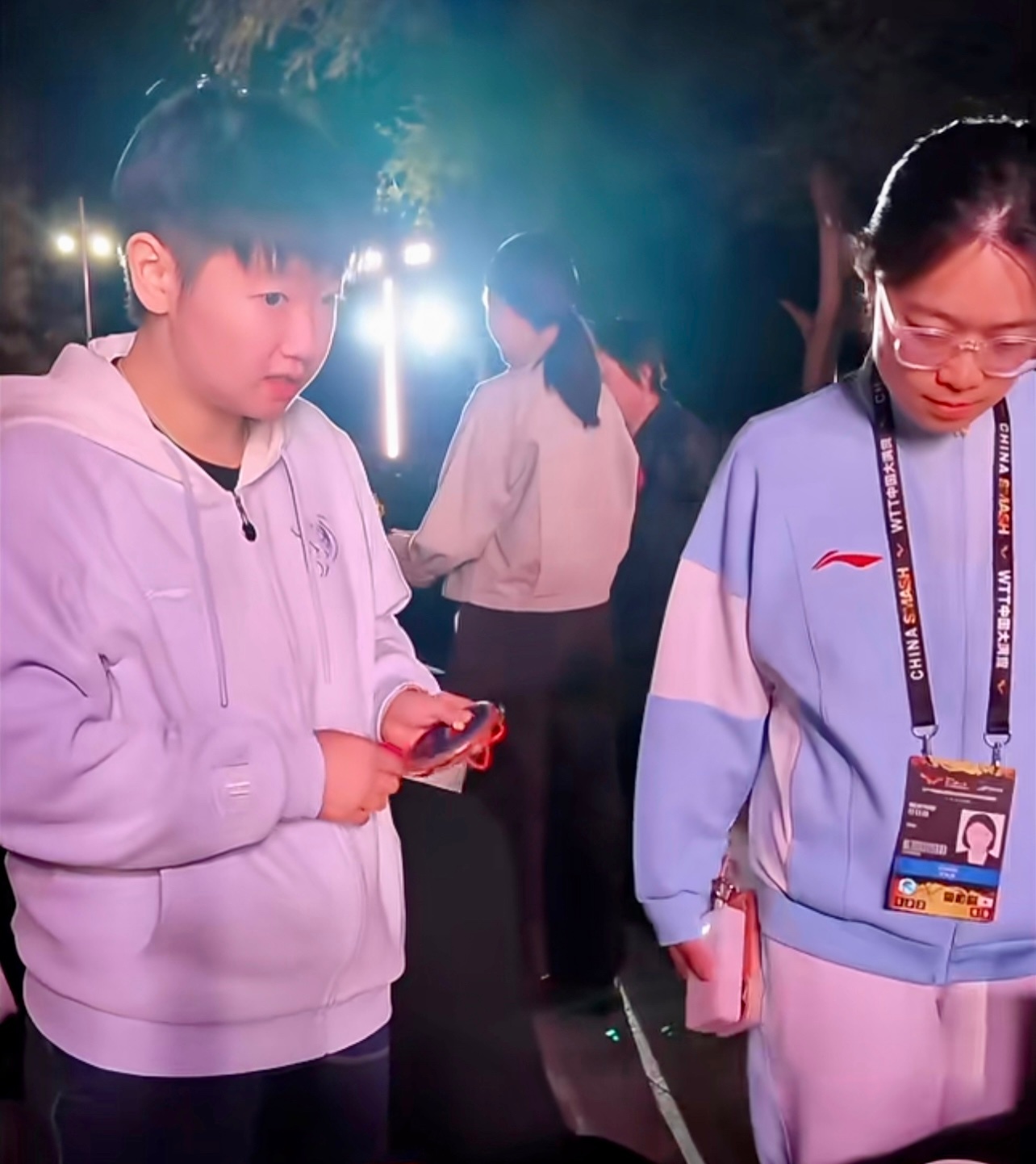 孙颖莎欢迎晚宴图既然不能像王楚钦和林诗栋一样因伤退赛，那就希望莎莎健康完赛吧！w
