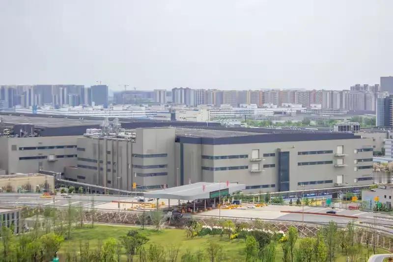 1克2亿被美俄死死捏住，中国锎突围太惊人

锎是元素周期表第98号，自然界几乎找