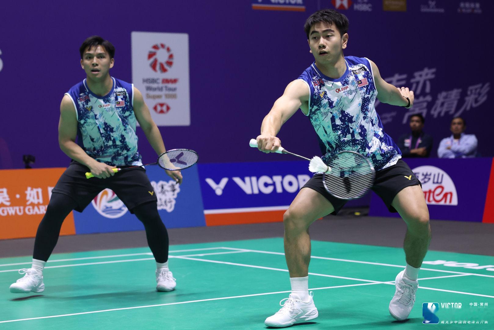 吴世飞/伊祖丁🇲🇾 15-21、21-15、21-16 陈子睿/林煜杰下轮：