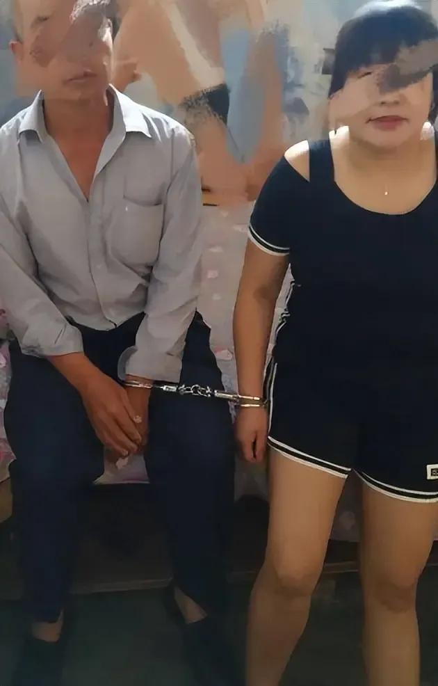 “彻底解释不清了！”近日，湖南长沙一辆公交车上，一女子突然尖叫“他性骚扰我！”，