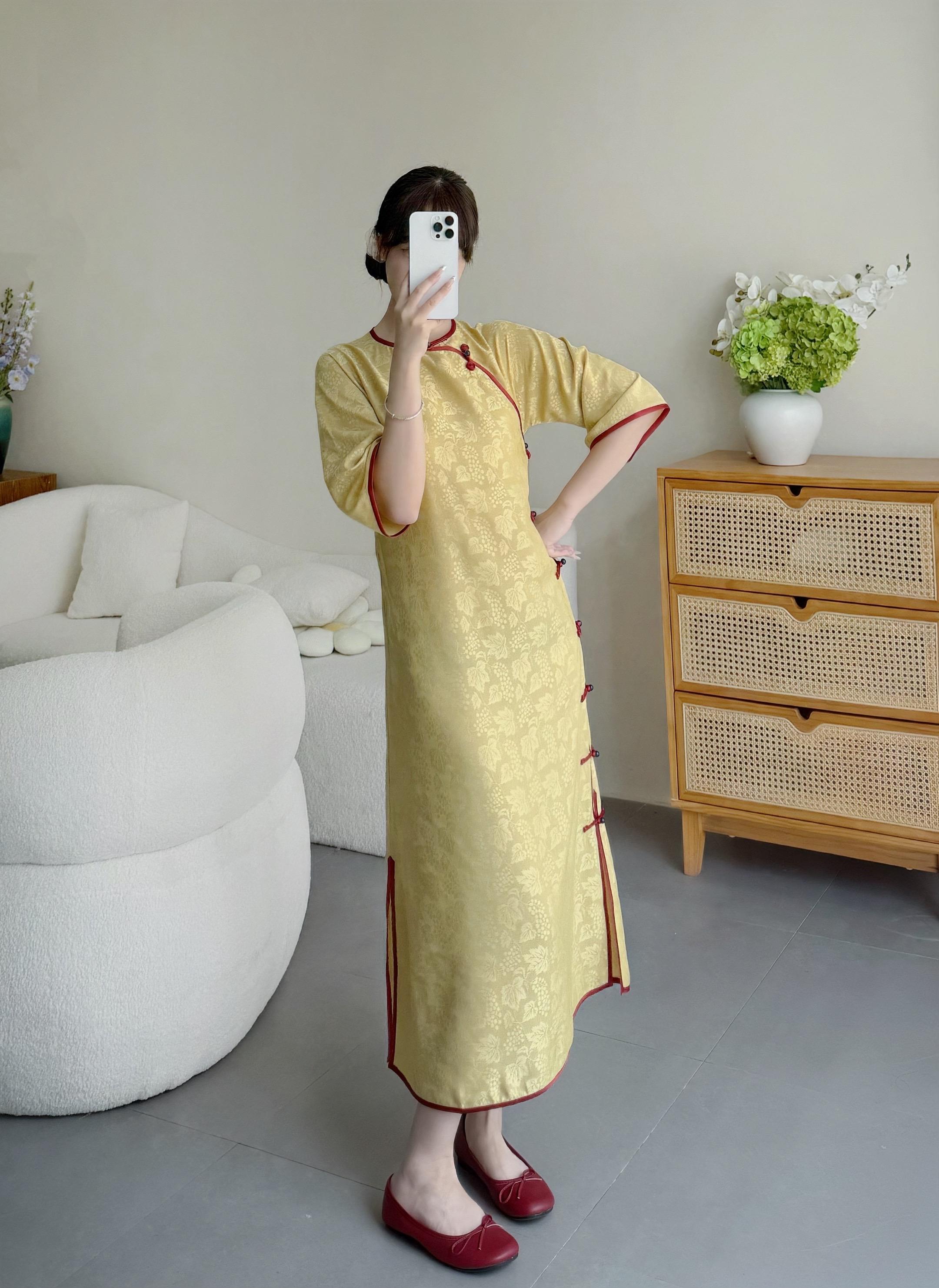 料子很柔软，上身超舒服。