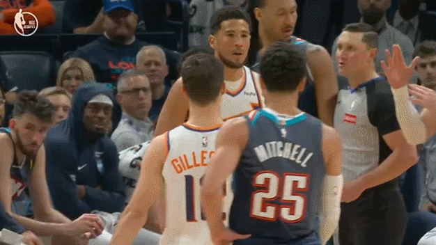 卡鲁索提醒裁判给布克技犯，裁判真给了！ 