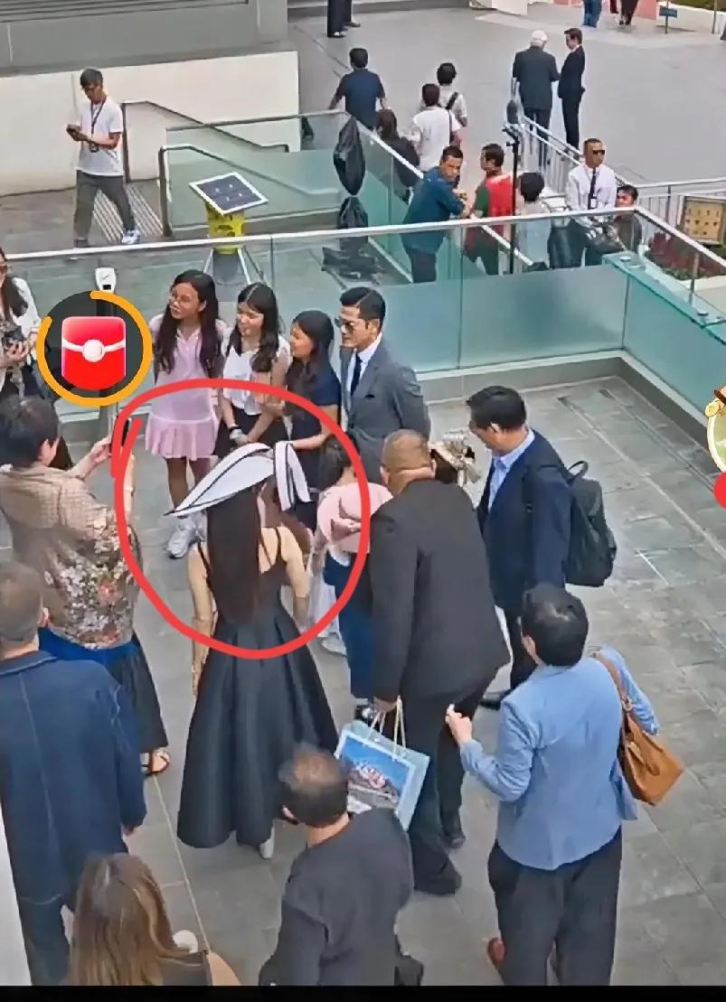 终于理解郭富城为什么喜欢方媛了？
不只是因为方媛年轻漂亮，
也不只是因为方媛会生