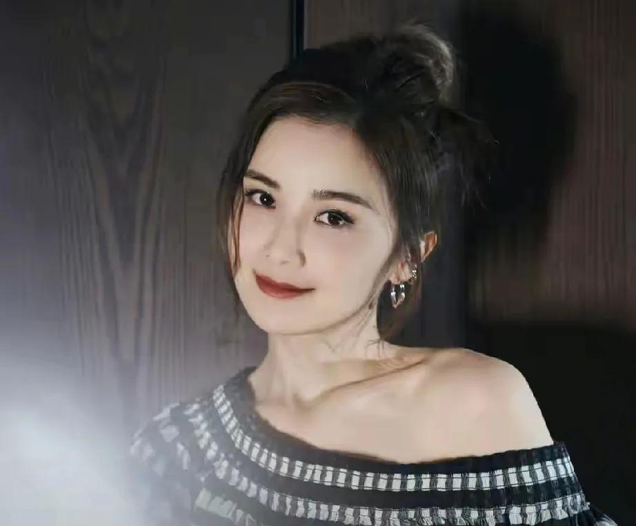 40+蔡卓妍新恋情曝光，与小10岁健身教练热恋！

          香港女星