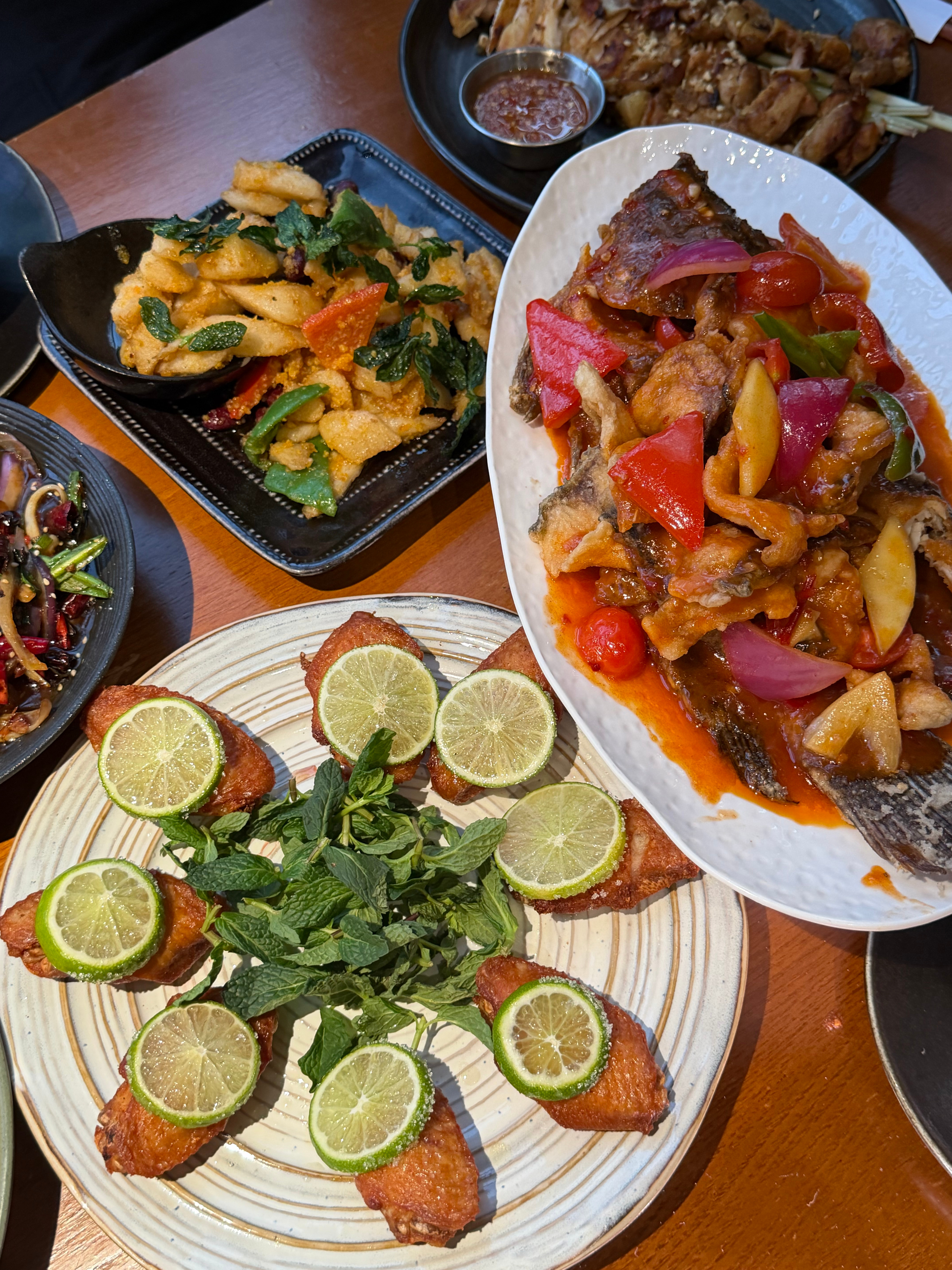 好吃 爱吃。天天吃 最后一顿最后一顿明天开始啃馒头了 请监督我我不想胖嘟嘟过年