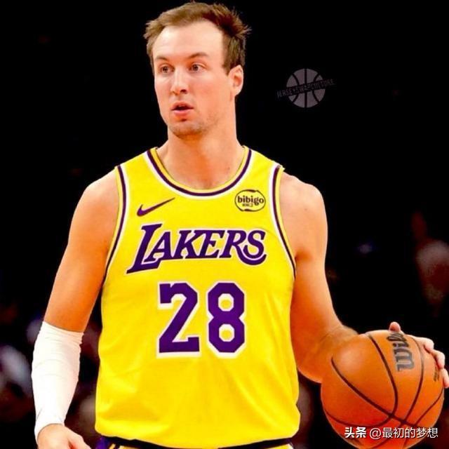 本赛季NBA三分最准的十名球员！谁最让你感到意外？

1肯纳德（湖人） 命中率4