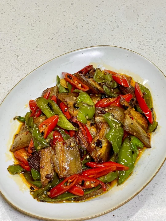 巨巨巨下饭的辣椒炒肉，附详细做法～