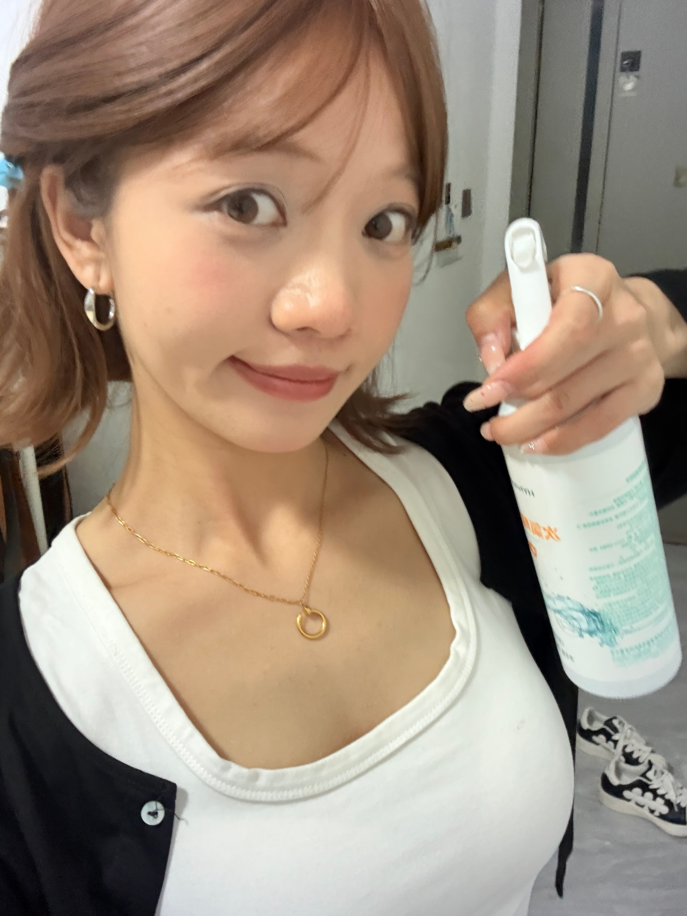 消毒水到了斯密达去给新宿舍消毒了斯密达你们发现啥了斯密达
