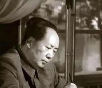 1959年，毛主席直言：“包产到户搞了几千年，还要试验吗？如果实行包产到户，两年