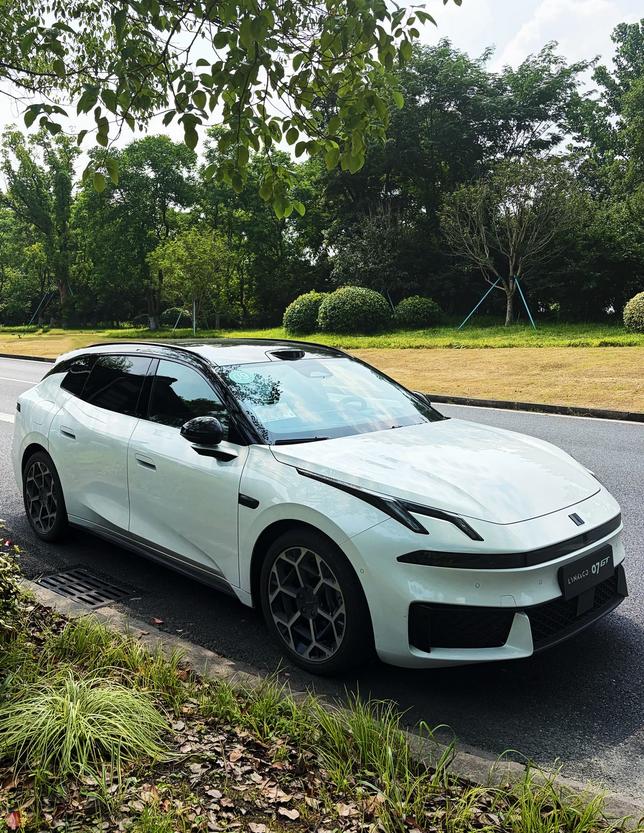 舒适平权落地，领克07GT改写瓦罐家用体验
大量家庭用户放弃瓦罐车型的核心原因，