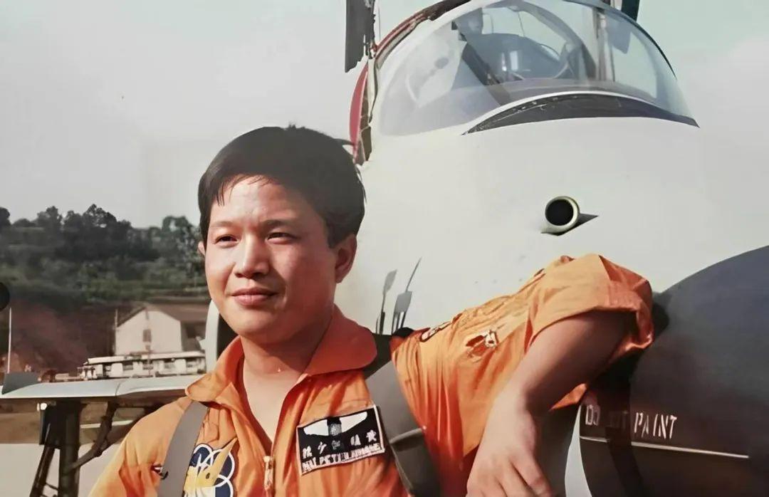 今后，台军面临抉择，面对将来的局势，无论是和统，还是武统，都将面临未来谁给他们退
