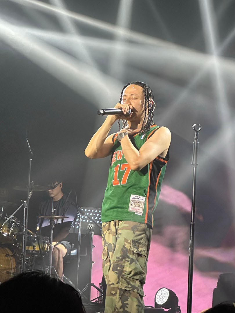 没人能毫发无伤地离开布瑞吉巡演看布瑞吉演出是同担也是病友 布瑞吉的现场不养闲人！