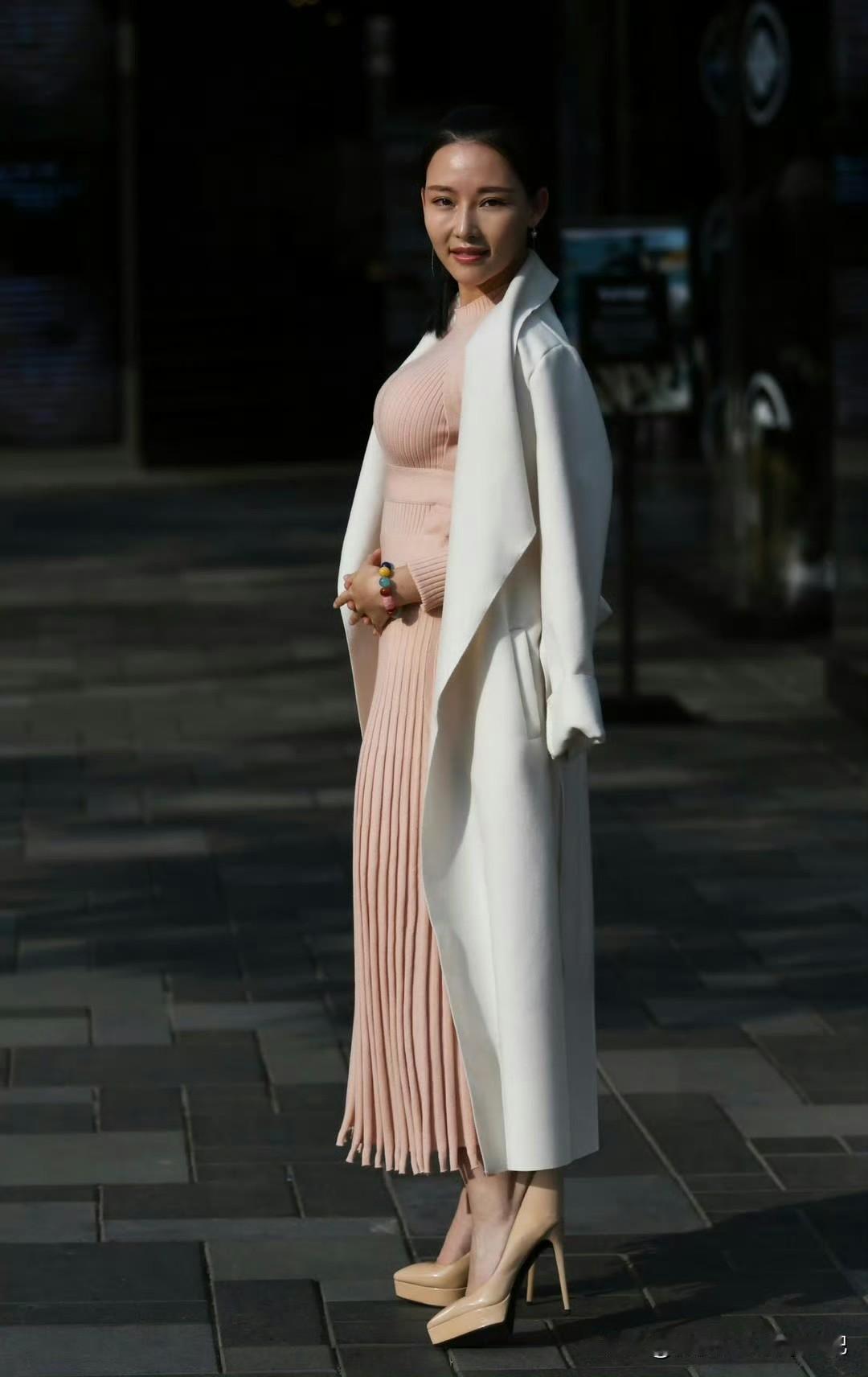 天南地北大拜年新年到了，祝各位朋友过年大吉，万事如意[大笑][大笑][大笑]