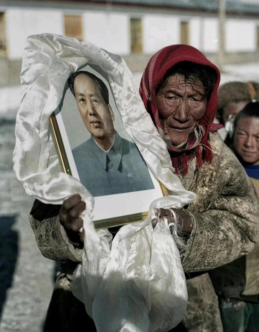 60年过去，毛主席依旧深受西藏人民爱戴。

有一回有一个藏族老乡家里着火了，消防