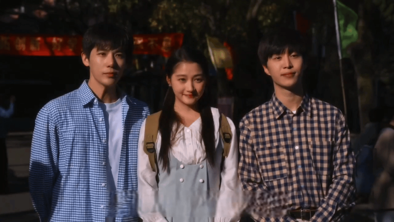 《小巷人家》预告动图 ​​​，来审判一下范丞丞、关晓彤、王安宇、卢昱晓 ​​​