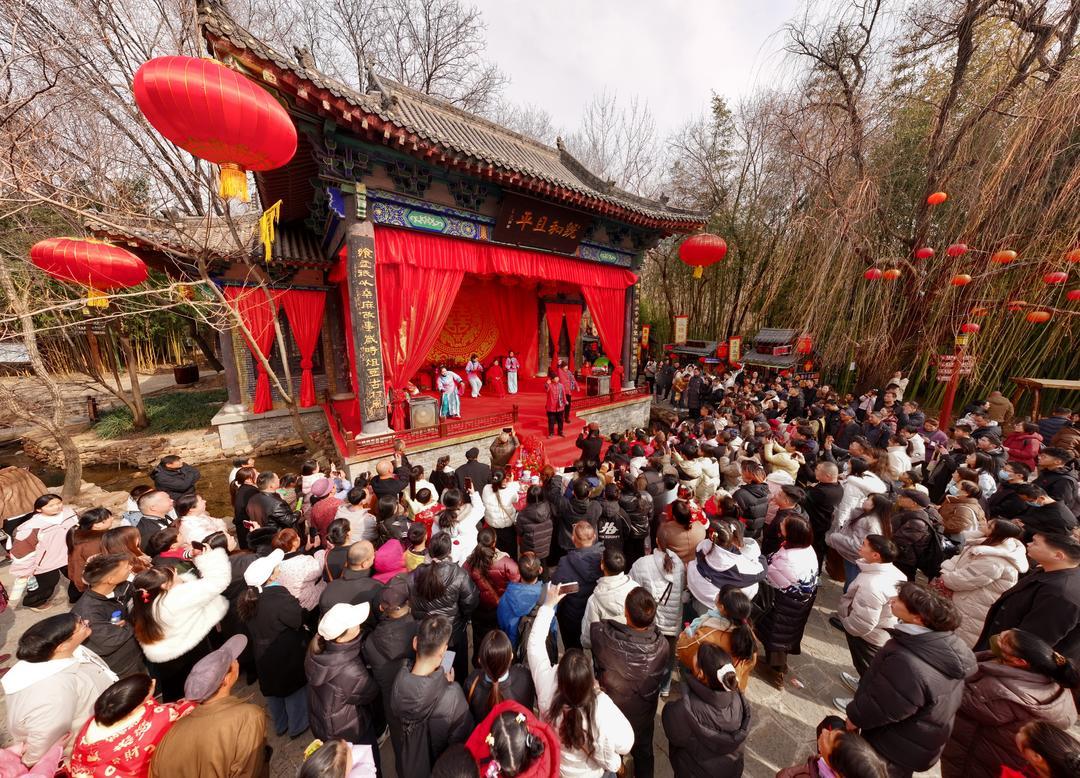 2026年新春伊始，沂南各景区人气高涨、客流如潮。兼具文化底蕴与互动乐趣的各式主