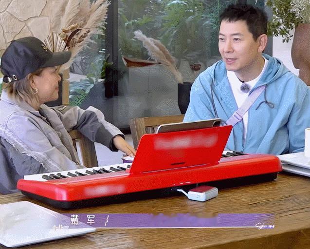 李静戴军聊天自带脱口秀效果21天重养自己同框即综艺名场面，李静戴军聊天天赋真的藏