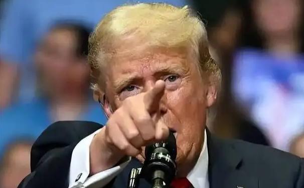 美方急疯了！求中国稳供稀土还摆架子，中国反手亮出两张王牌。美方的双标操作彻底藏不