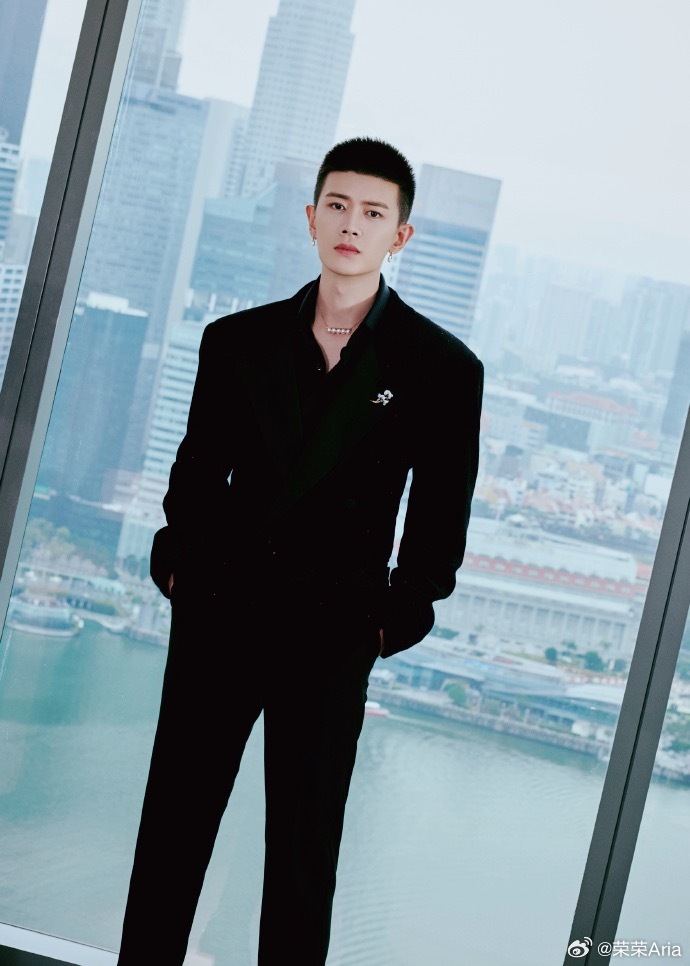 任嘉伦暂定出席12月6日尖叫之夜活动地点：中国·澳门银河综艺馆 期待任嘉伦 闪耀