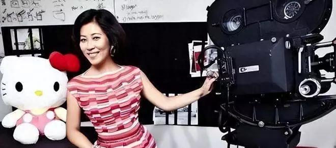 她是冠军里的败类，共侍二夫，坑害股民44亿迦往美国，她5岁进体校，13岁拿全国体