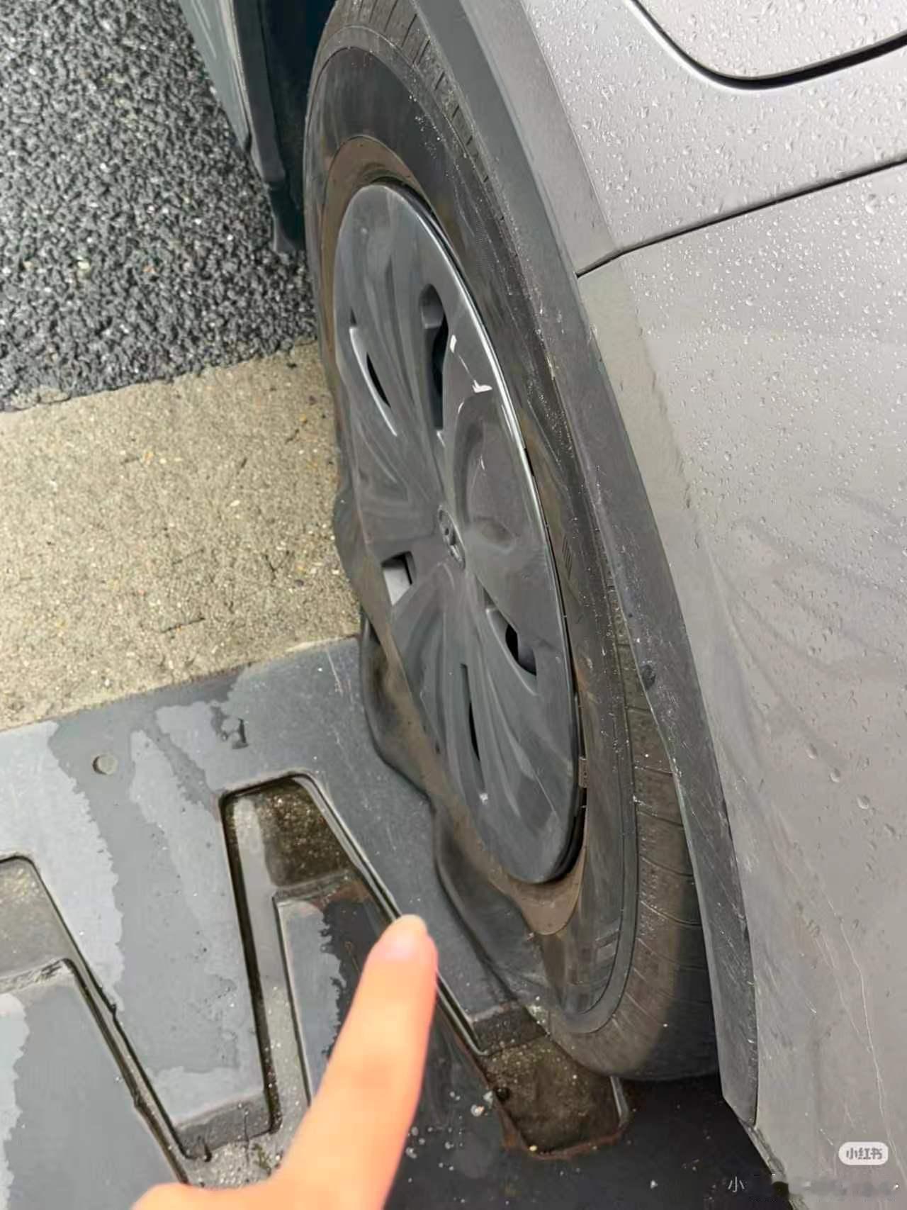 刚提车的杜海涛就做了个好人好事儿？可以可以！杜海涛把微博名改成热心市民杜先生 小