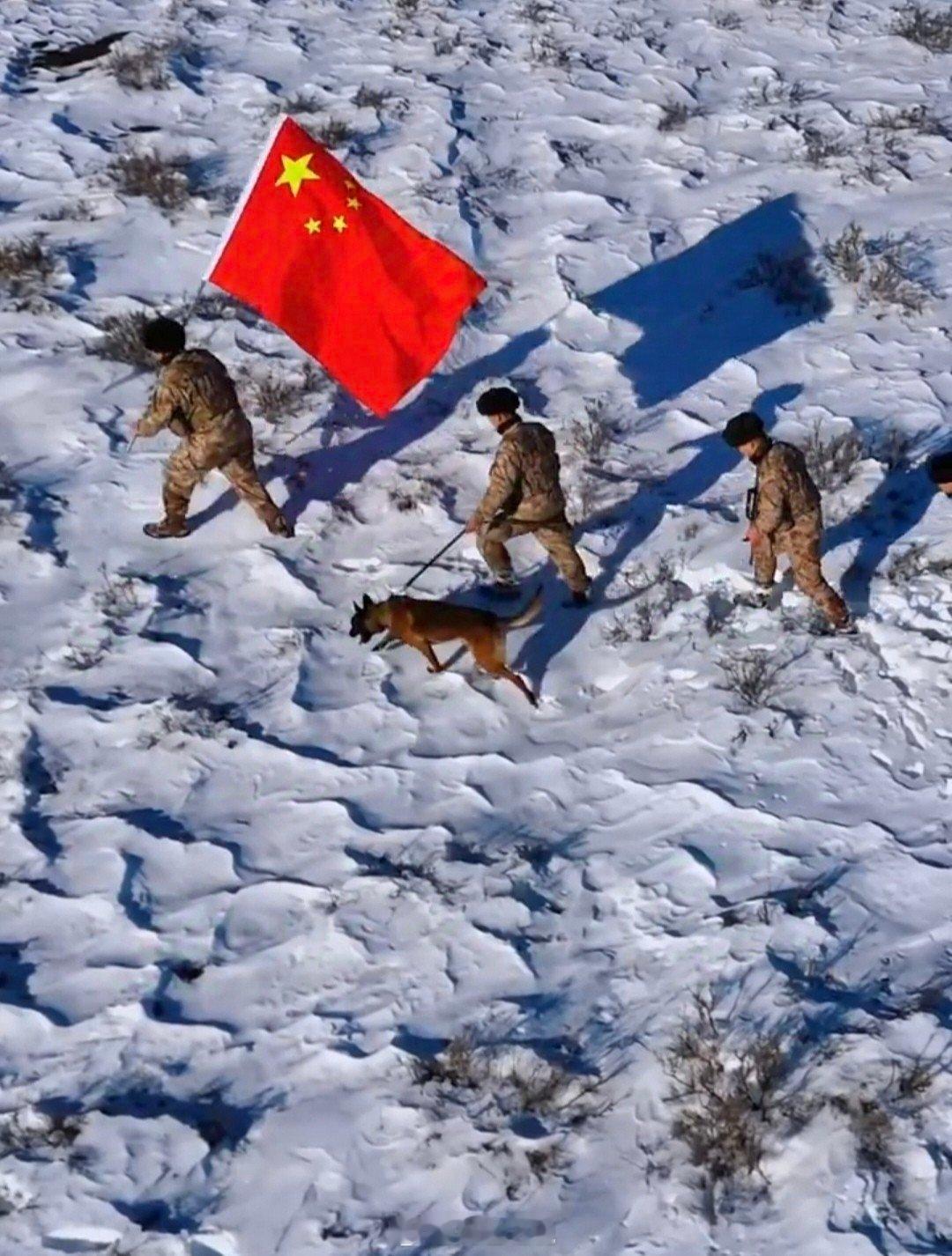 总有一种力量让我们心怀敬意，总有一种热爱让我们荡气回肠；中国军人的爱，是千里边防