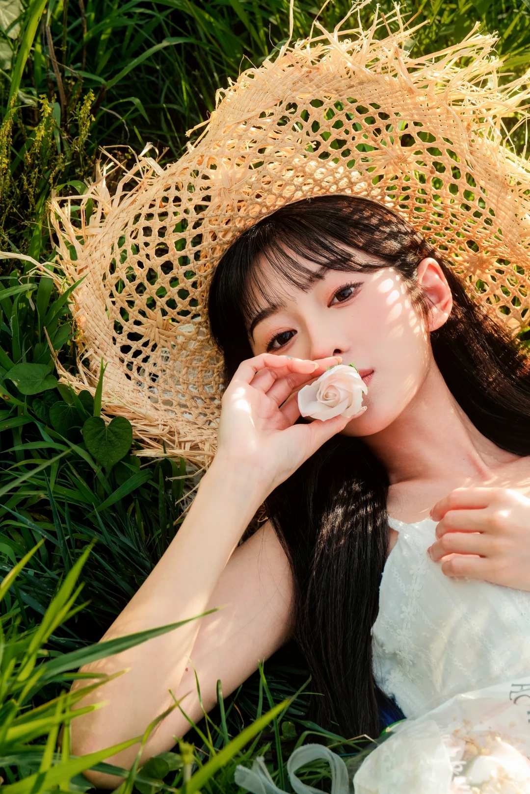 存一些夏日草地拍照姿势🌿