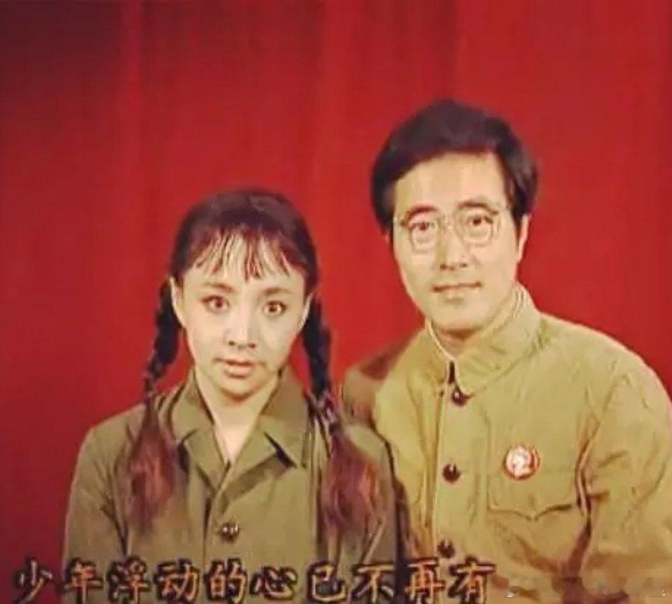 这结婚照看的我发毛，当时的电视剧人们是咋下得去眼的啊 ​​​