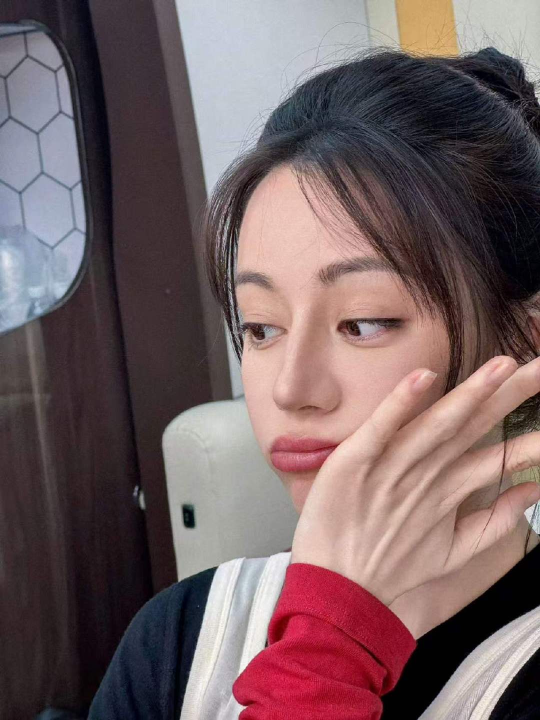 求迪丽热巴丸子头教程求迪丽热巴扎丸子头教程 热巴的丸子头好饱满好圆润！ 迪丽热巴