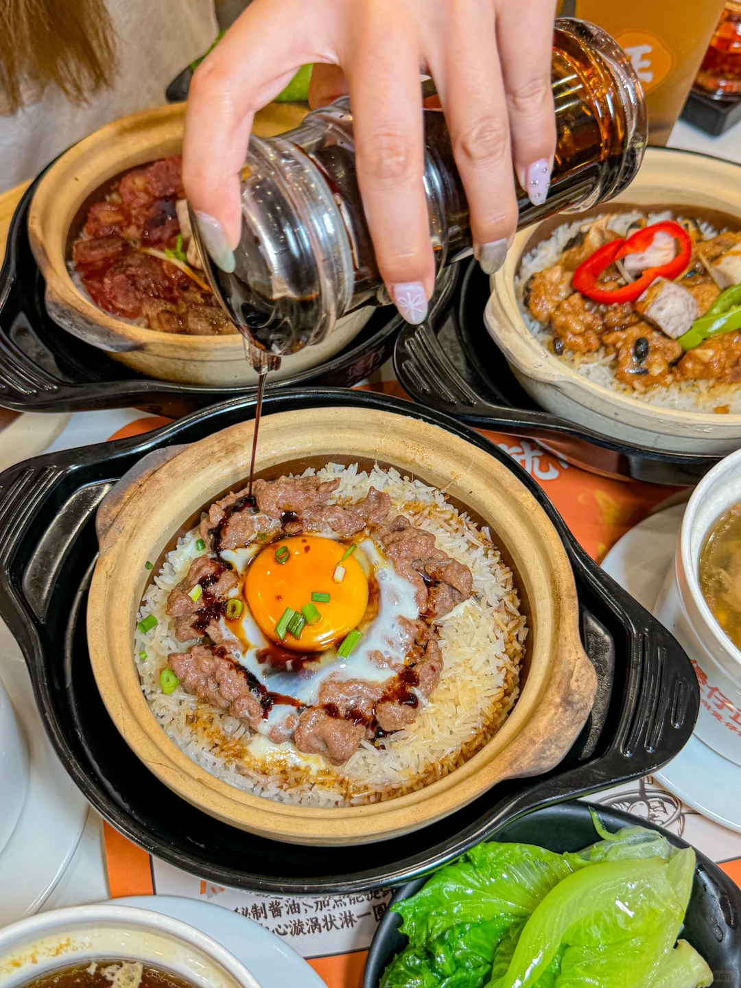 在包头一周吃三次的老广州煲仔饭！！太香了