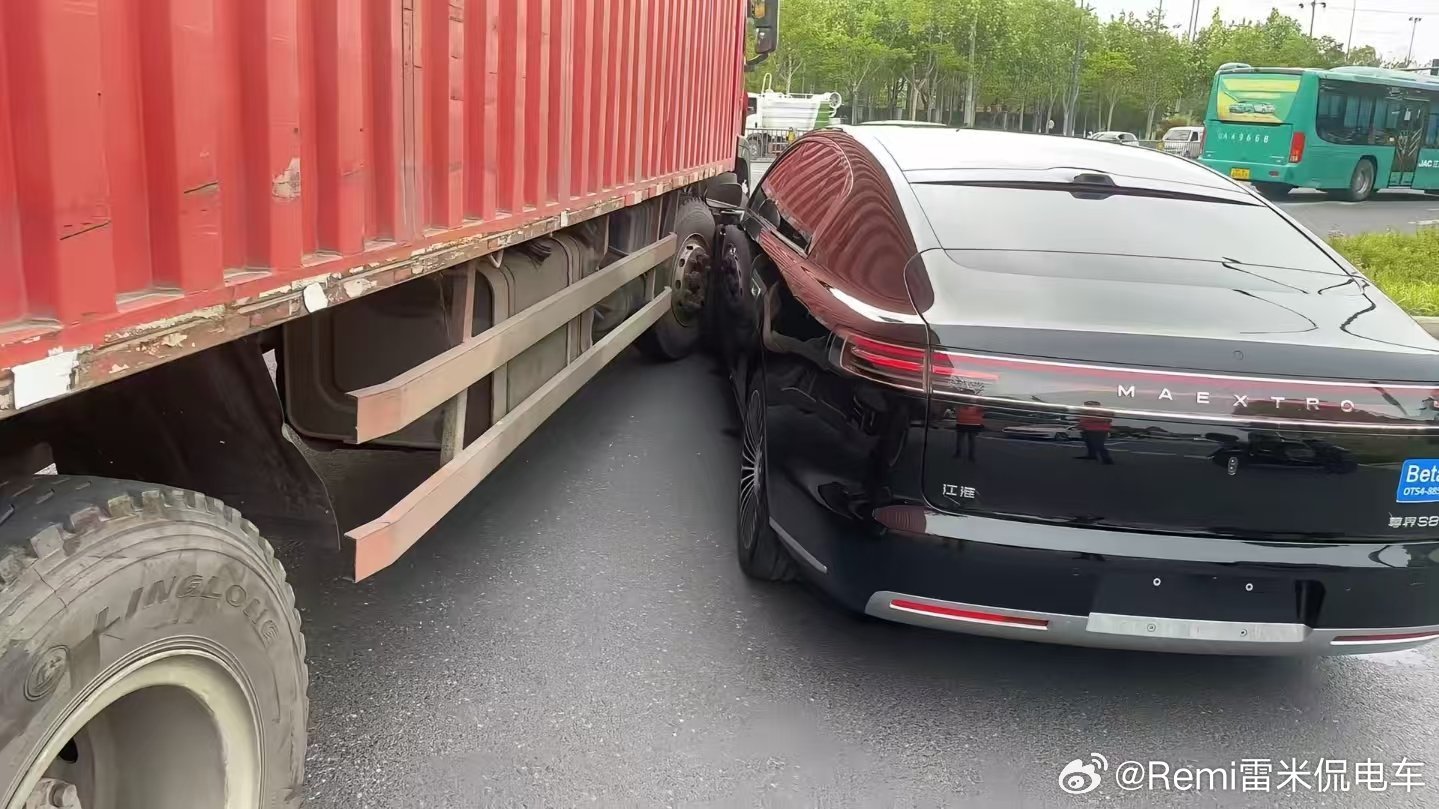S800首撞？ ​​​