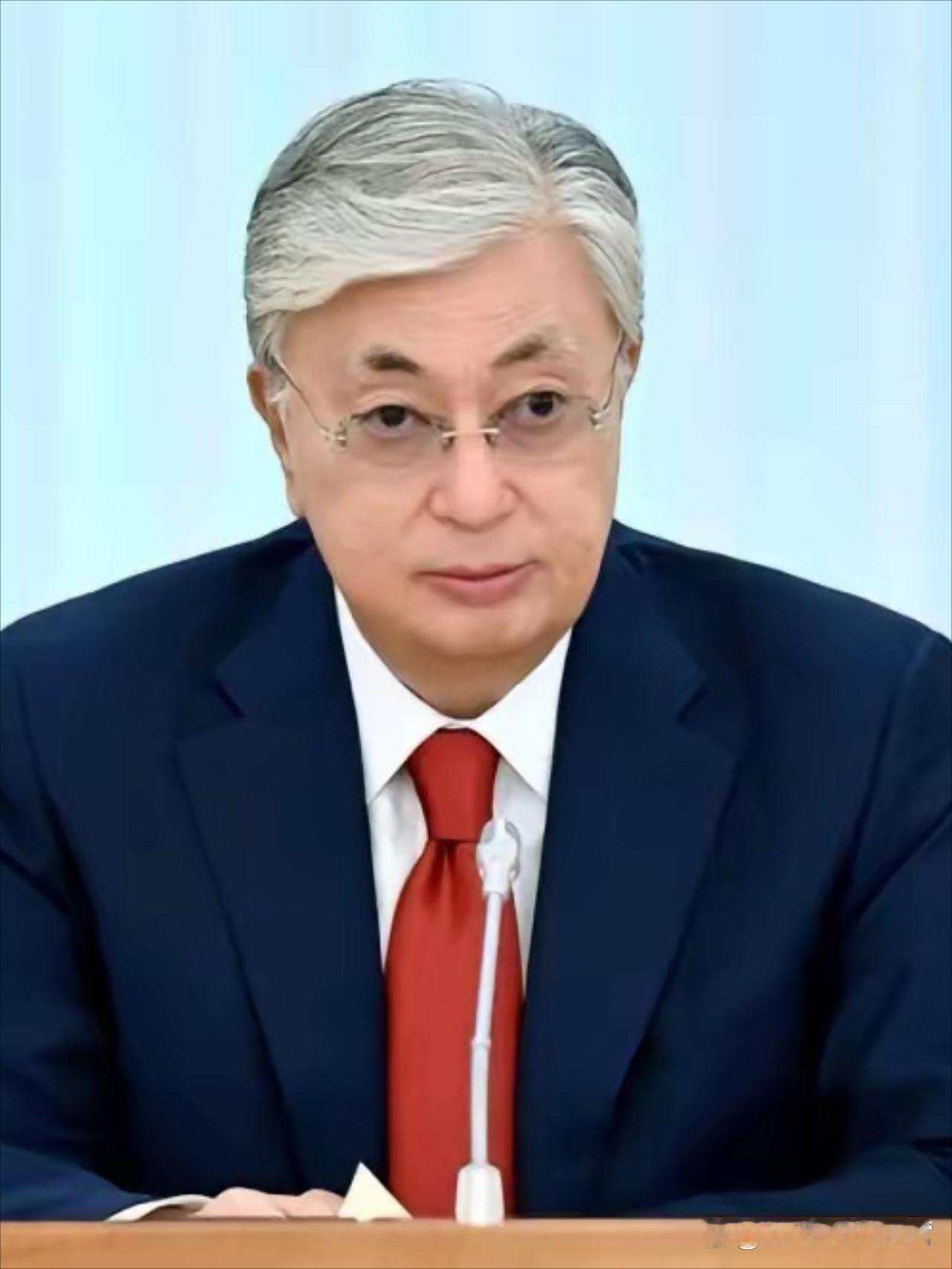 托卡耶夫果然是聪明！看了哈萨克斯坦总统托卡耶夫与日本首相高市早苗签署的协议，不得