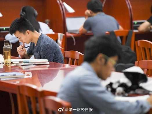 【#山东师大停招25个本科专业# ，#高校密集调整院系专业设置# 】近年来，高校