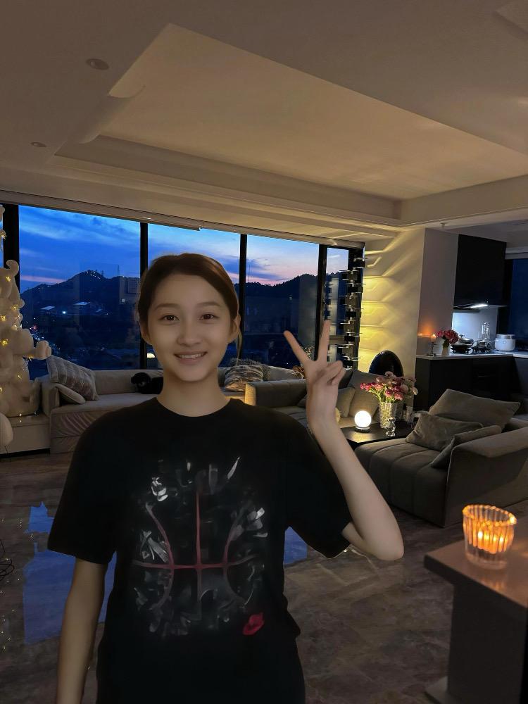 鹿晗是真男人 没想到我姐也是真女人关晓彤