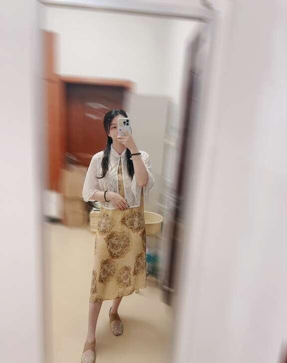 野蔷薇
像花一样盛开 国风可以很日常 今日look 办公室穿搭