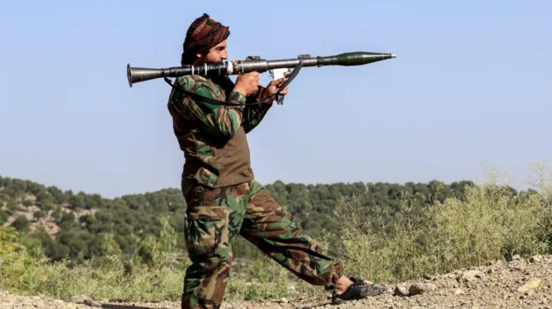 快讯！正在和巴基斯坦打仗，阿富汗外长访问印度。
阿富汗与巴基斯坦日前在边境地带爆