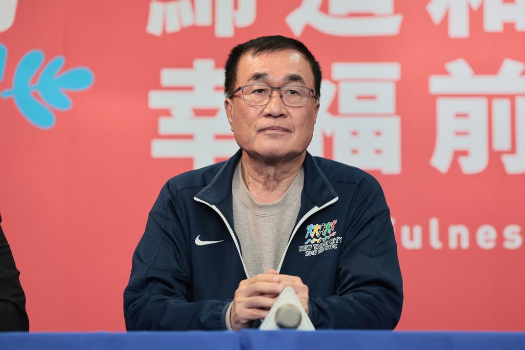 国民党新北市长参选人李四川表示，他先前已经讲得很清楚，不管谁犯法，那就依法办理。