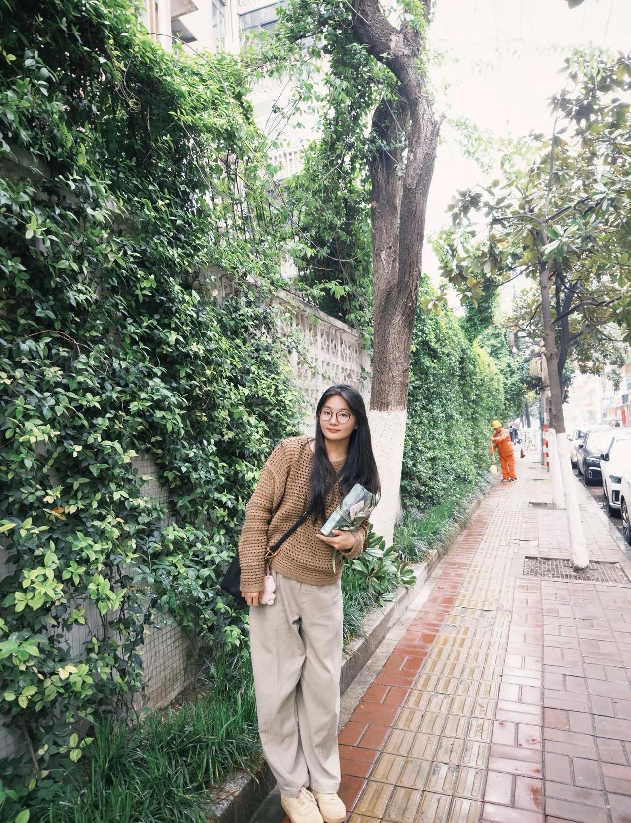 合肥在下雨。雨季 日系穿搭