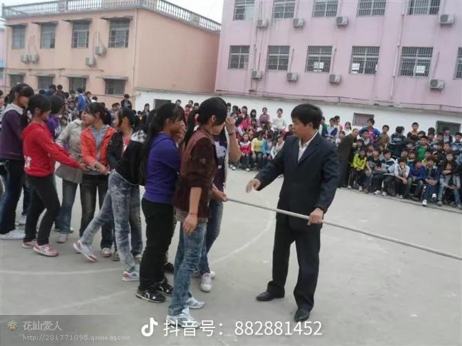 吐槽当下初中学生的学习状况
他们并不笨，营养方面绝对是跟得上的，甚至可以说是过剩