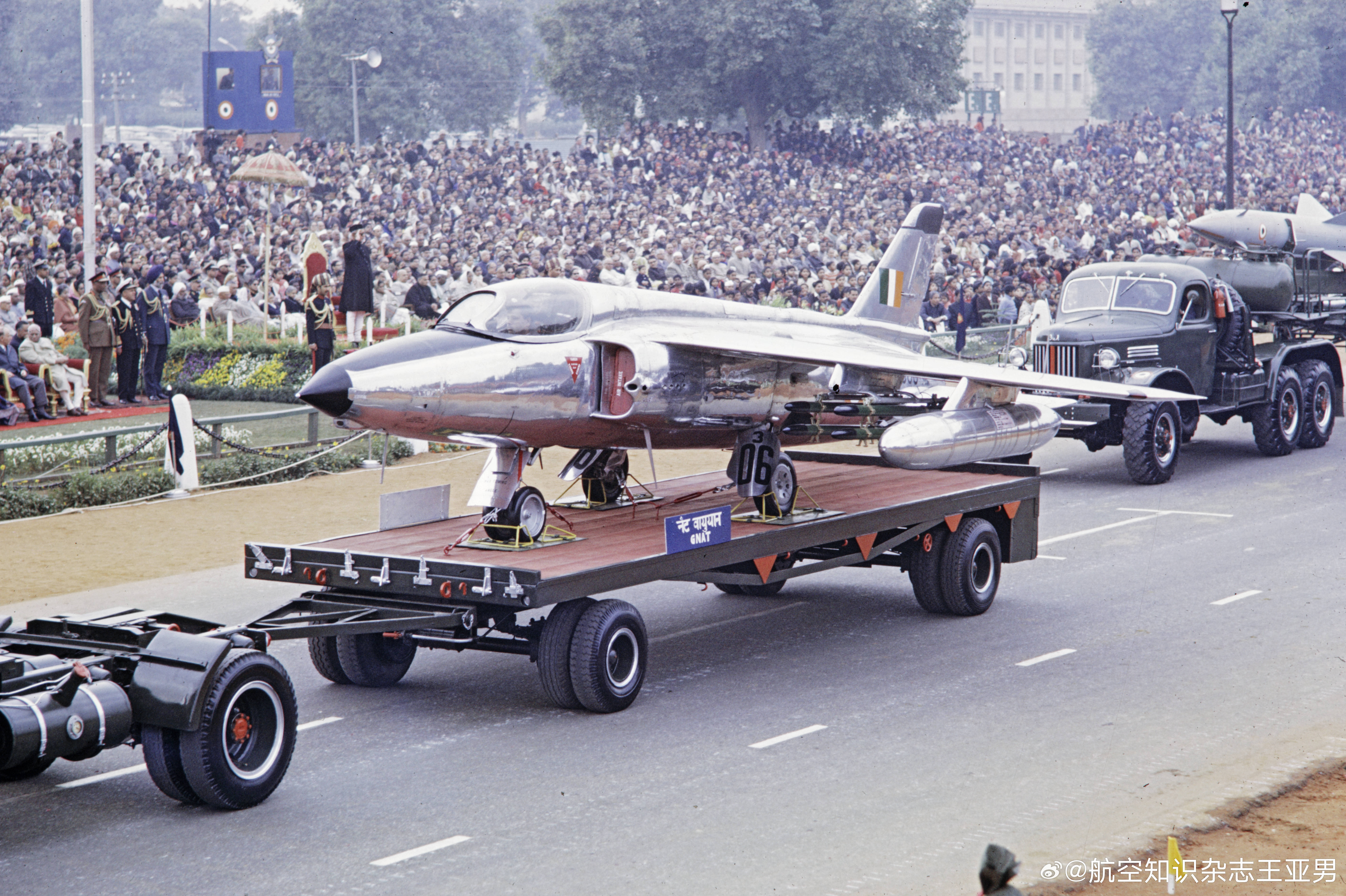 1969年印度国庆日阅兵——英国“蚊蚋”F.1战斗机搭配苏联S-75萨姆防空导弹