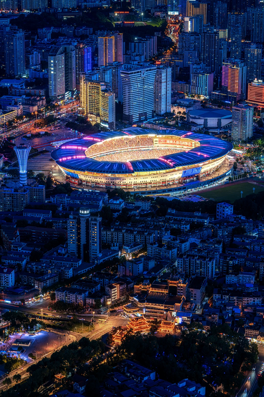 湘超主场！⚽️🎉星城被具象化了🌃