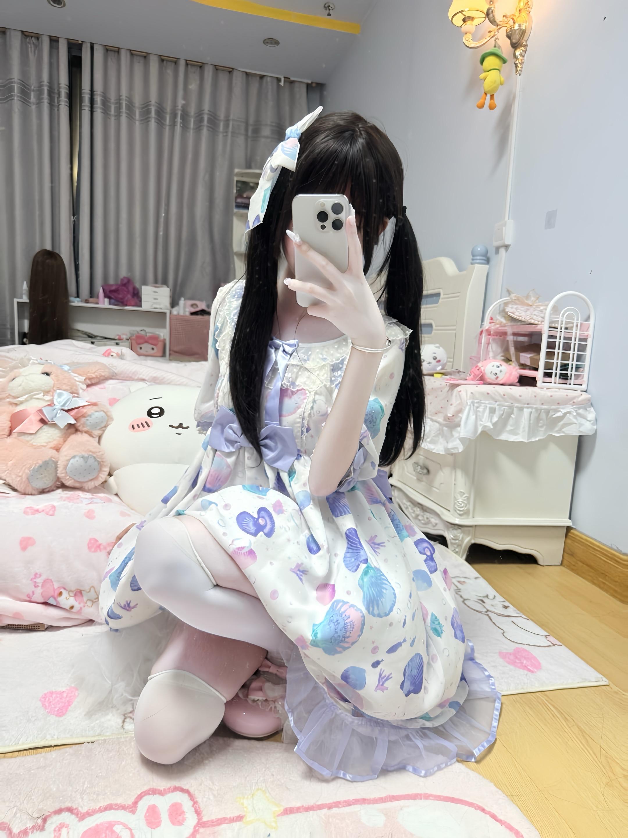 我们的关系可以像毛绒玩具一样简单吗 你戳一下我我就会对你说话 你抱住我...