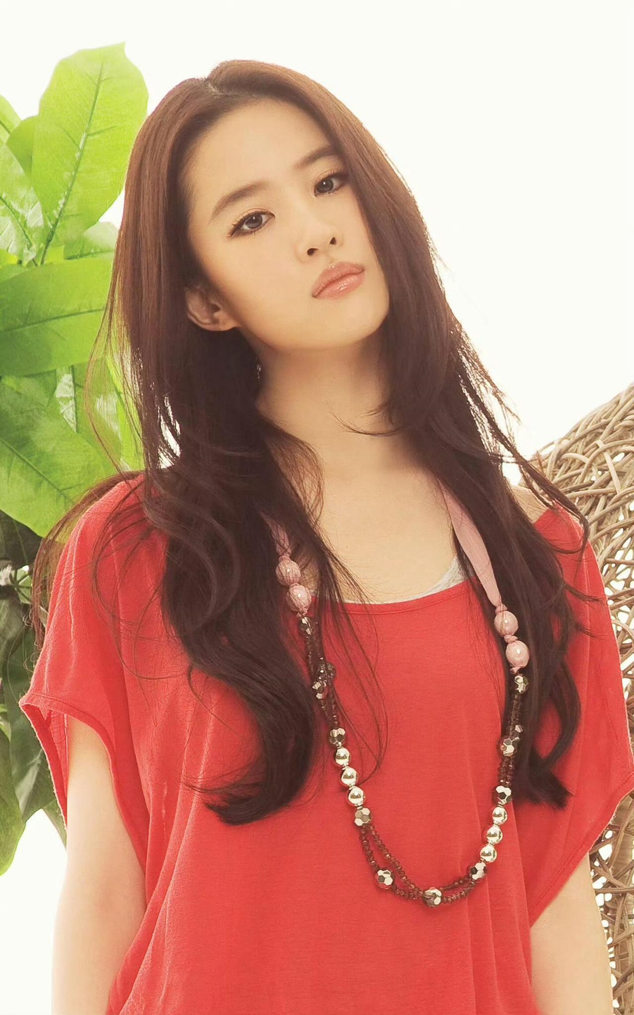 早期考古，造型越丑，说明人越是凭实力美出圈啊！这脸真的无可挑剔