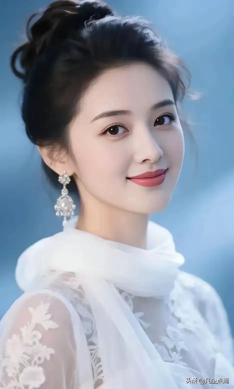 上联：一生唯爱清名久
下联：满怀丹心照汗青