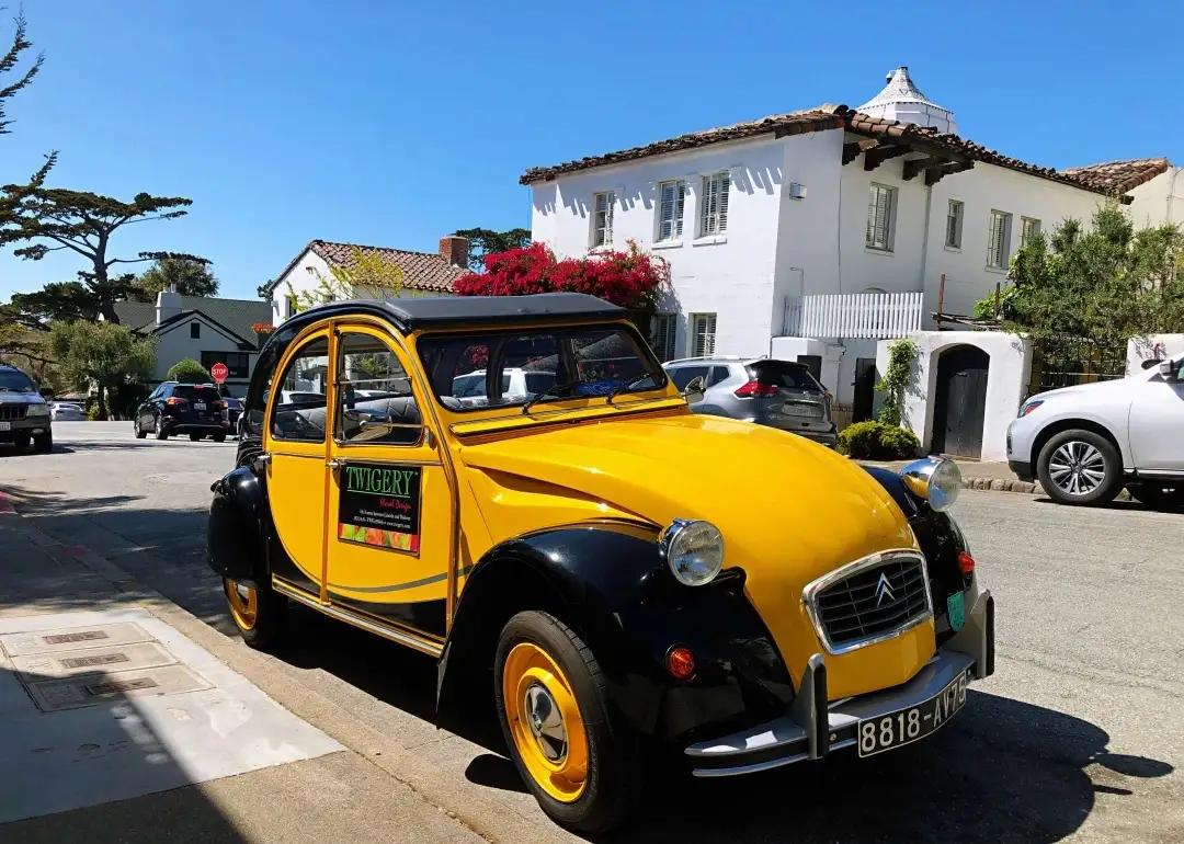 雪铁龙2CV CharlestonCharleston为1980年推出的2CV限