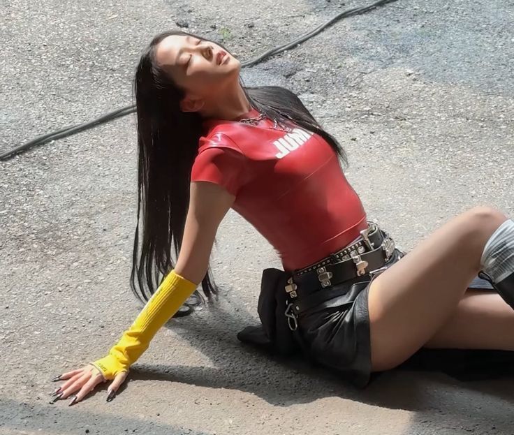 HOT JISOO 🥵 金智秀
