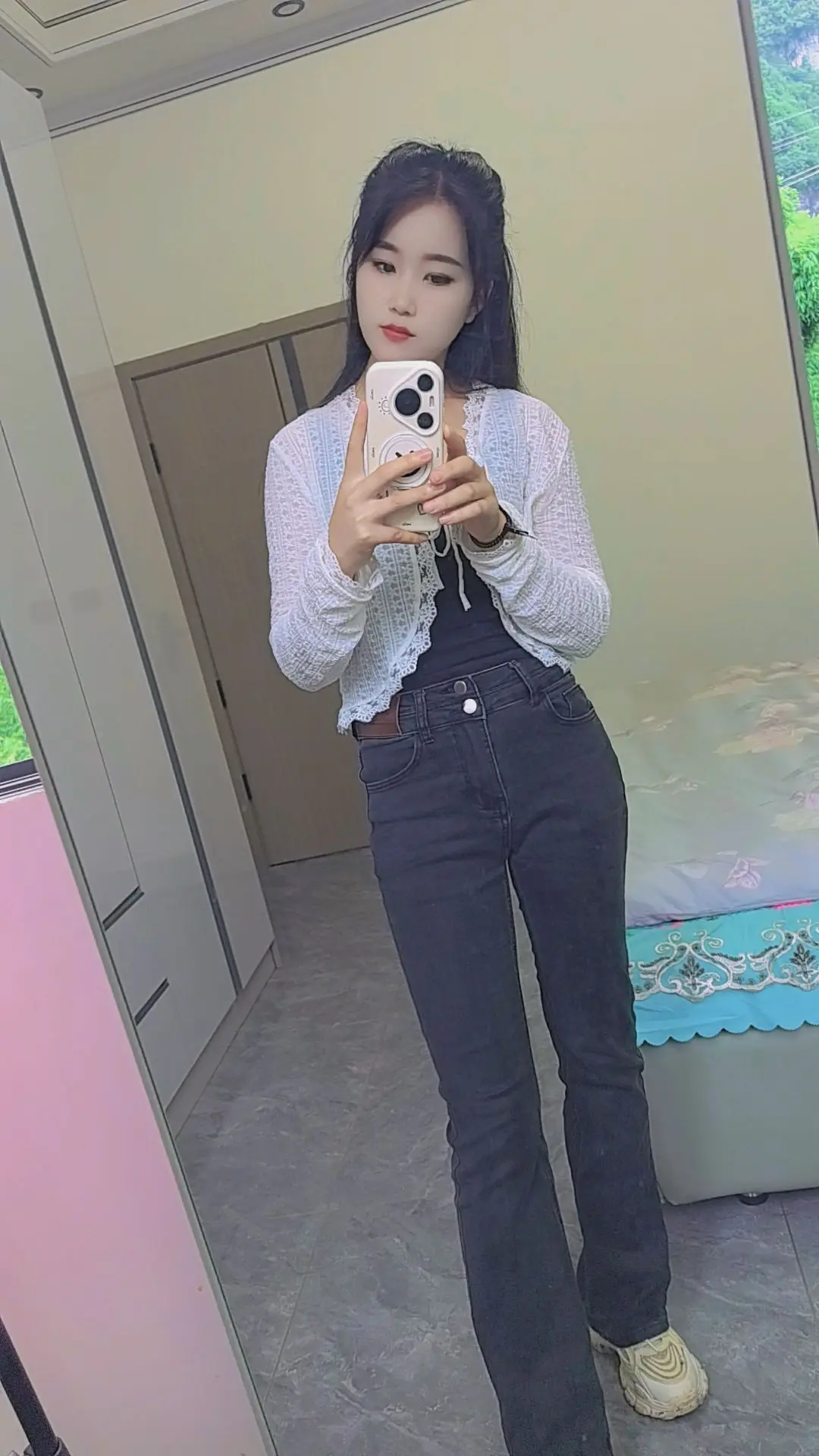 结婚的目的是比单身幸福，有人疼，有人关心，委屈了有人哄，有人撑腰，遇事...