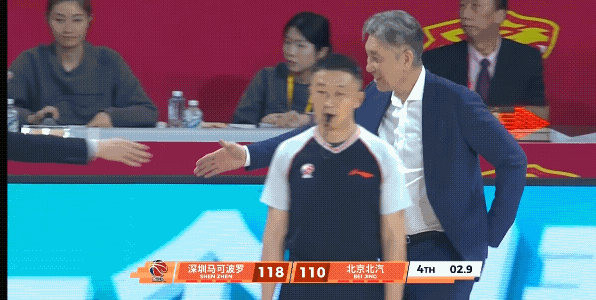深圳男篮主场118：110击败夺冠热门北京北汽，不得不说北京北汽男篮如今最大的短