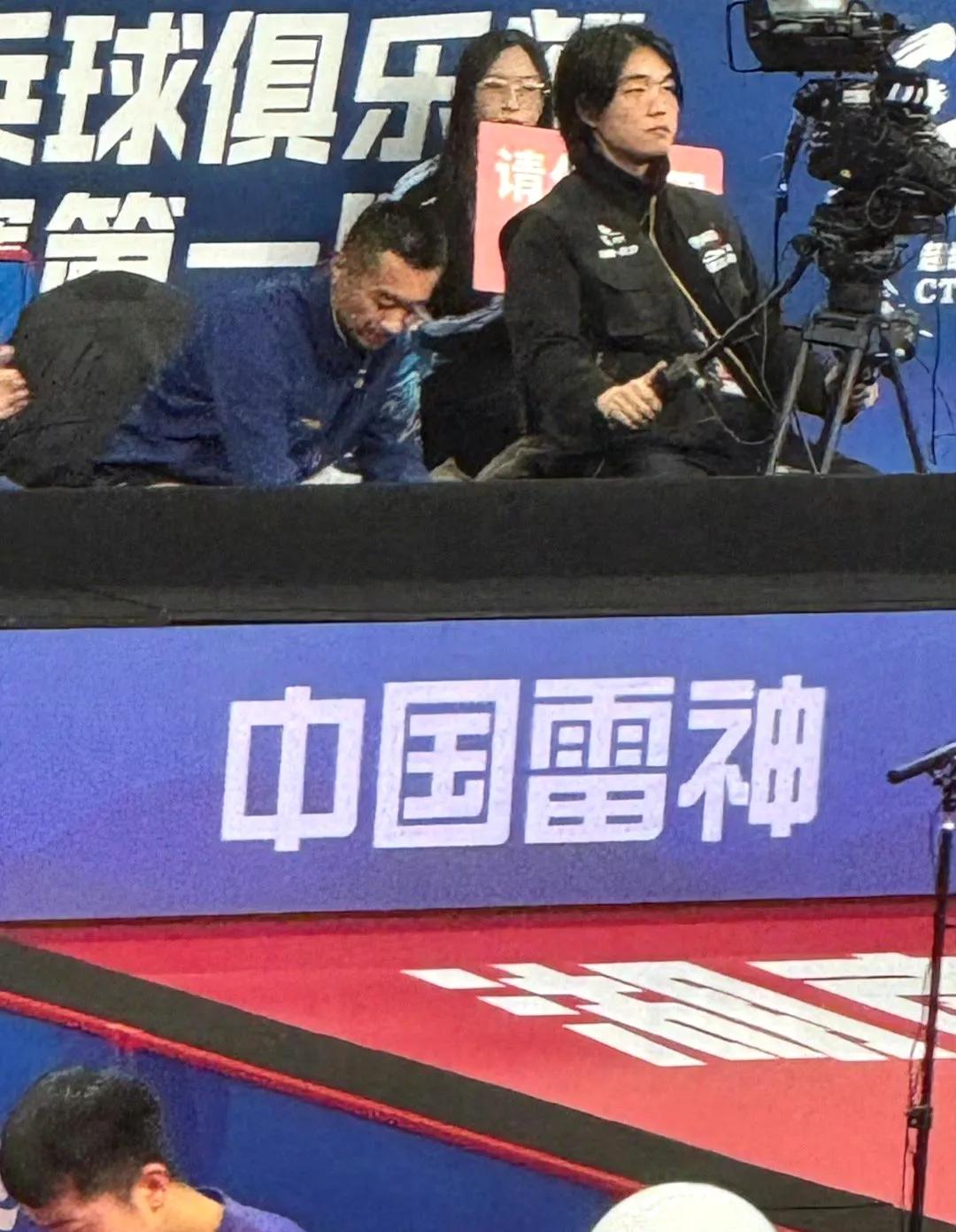 [捂脸]赵子豪输得也太快了！
不想让东哥多歇一会儿啊[捂脸]。
刚刚，2024中